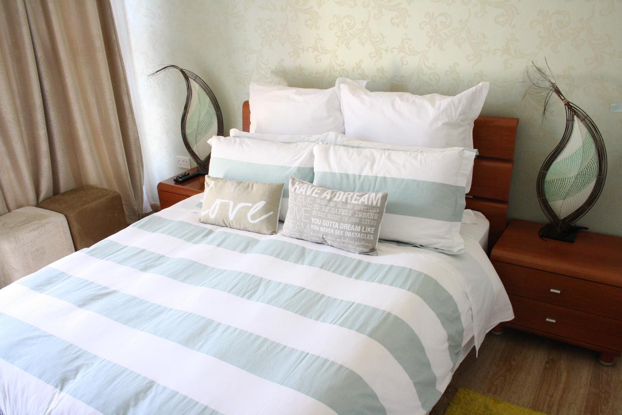 Sunflower Court Bed And Breakfast Габороне Екстер'єр фото
